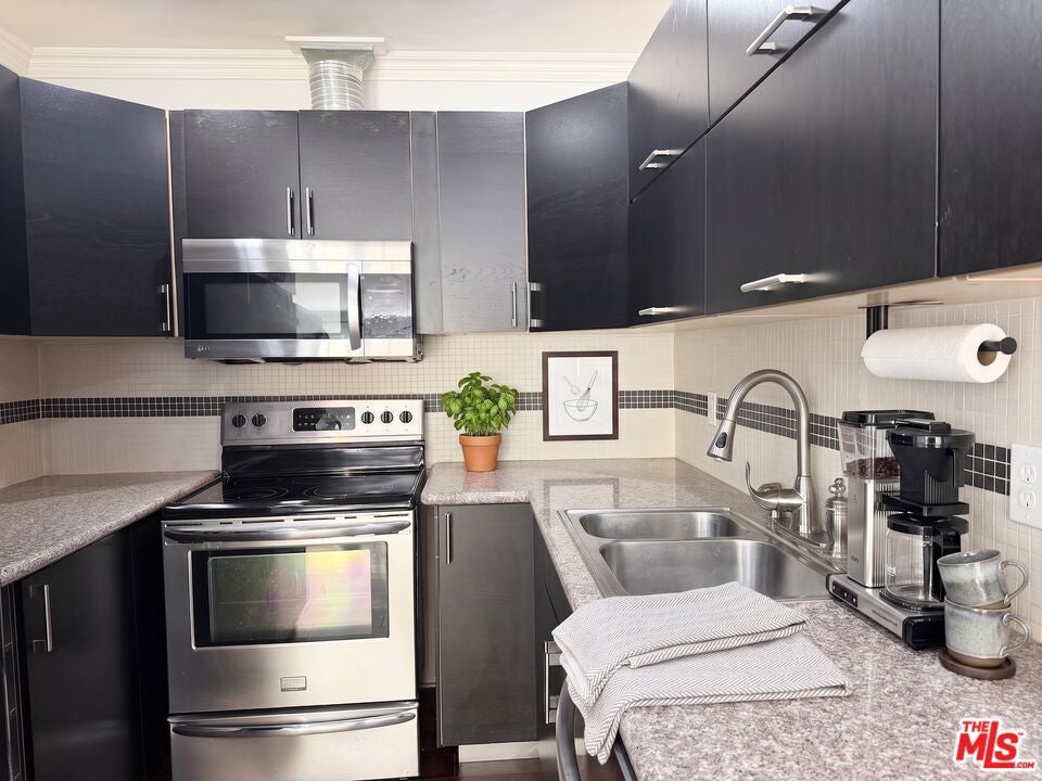 5651 Windsor Way 105, Culver City CA 90230