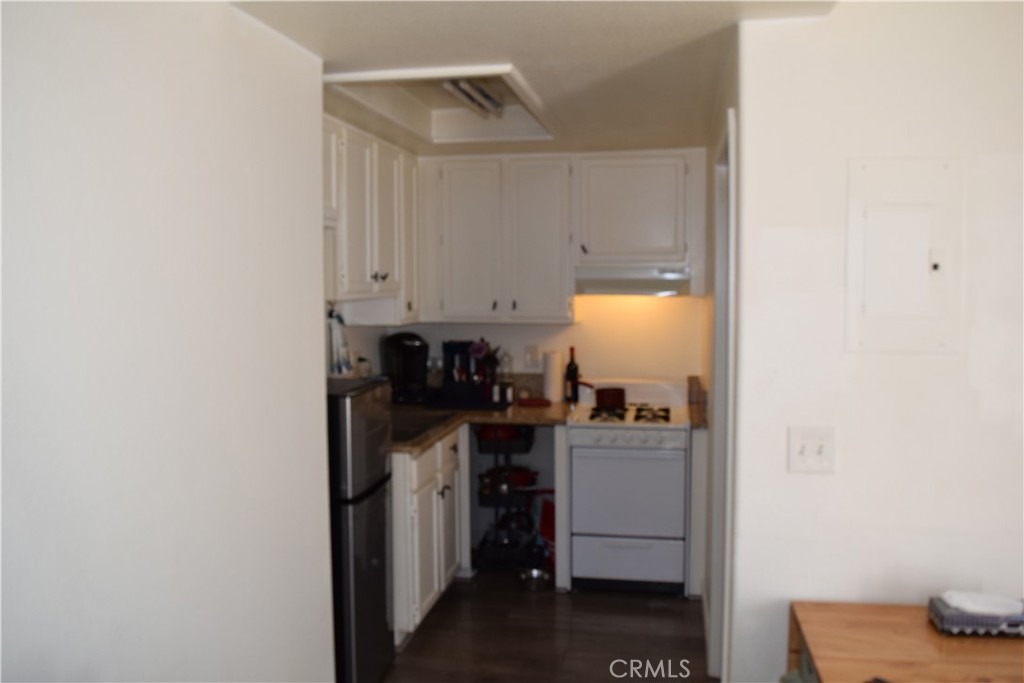 10128 Hillhaven