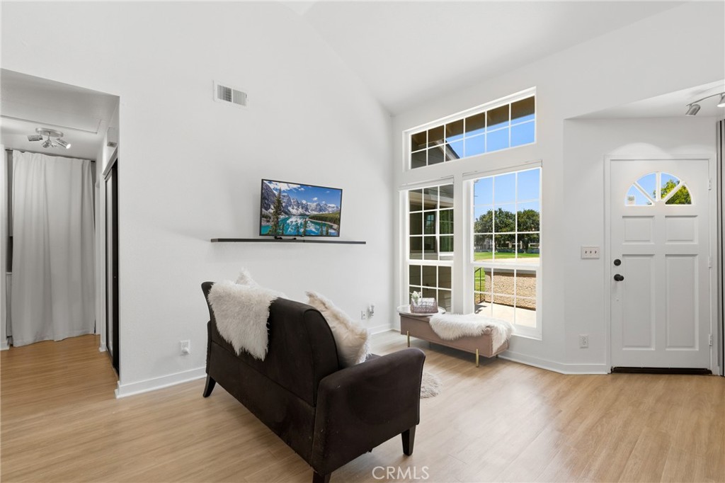 24417 Avenida De Los Ninos 66