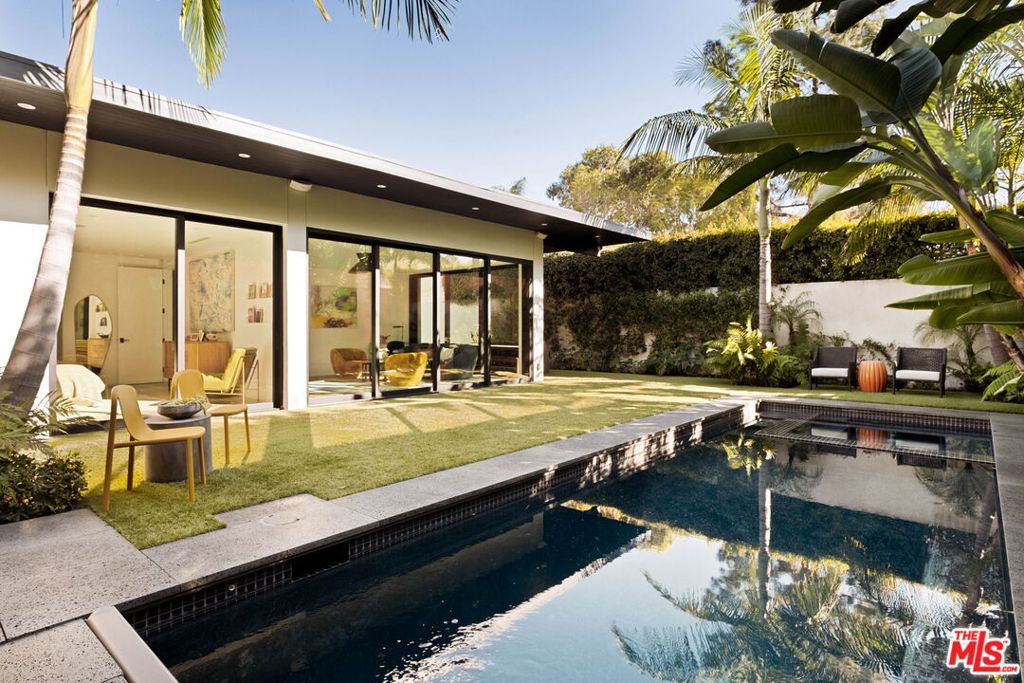 157 S Lucerne Boulevard