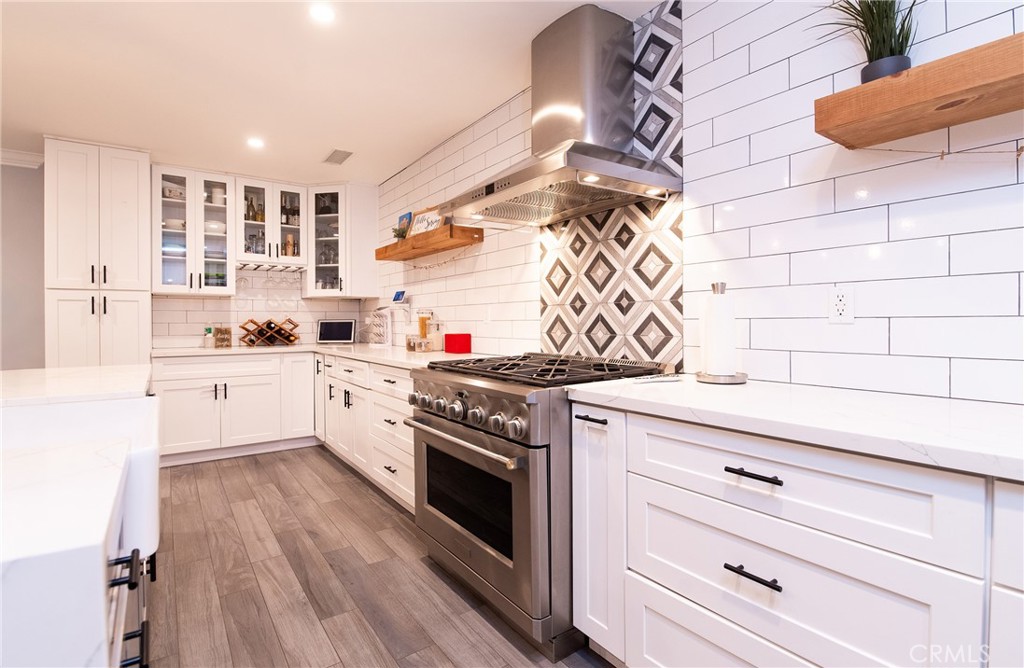 6702 Val Verde Avenue