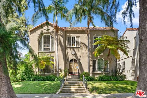 Photo of 101 N Clark Dr #103, Los Angeles, CA 90048 (MLS # 26653805)