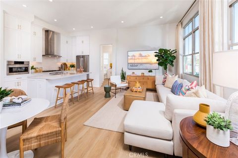 Photo of 126 Sunnyside, Irvine, CA 92618 (MLS # TR26066958)