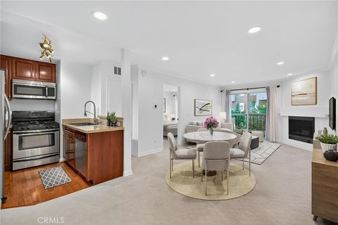 Photo of 5540 Owensmouth #209, Woodland Hills, CA 91367 (MLS # SR25245148) Photo of 5540 Owensmouth #209, Woodland Hills, CA 91367 (MLS # SR25245148)