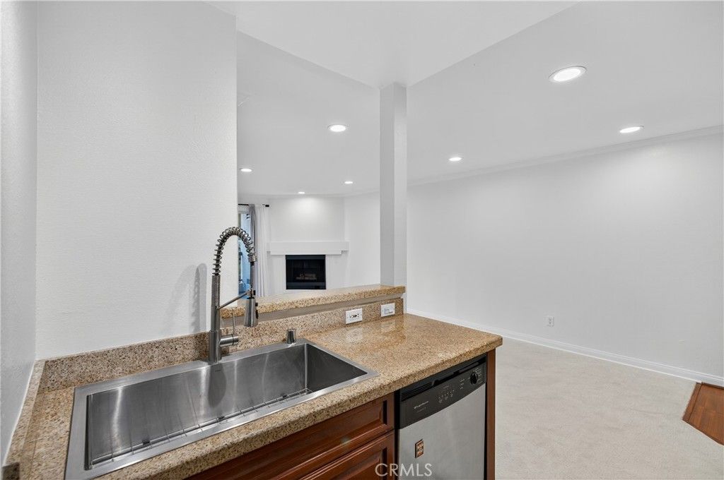 Photo of 5540 Owensmouth #209, Woodland Hills, CA 91367 (MLS # SR25245148)