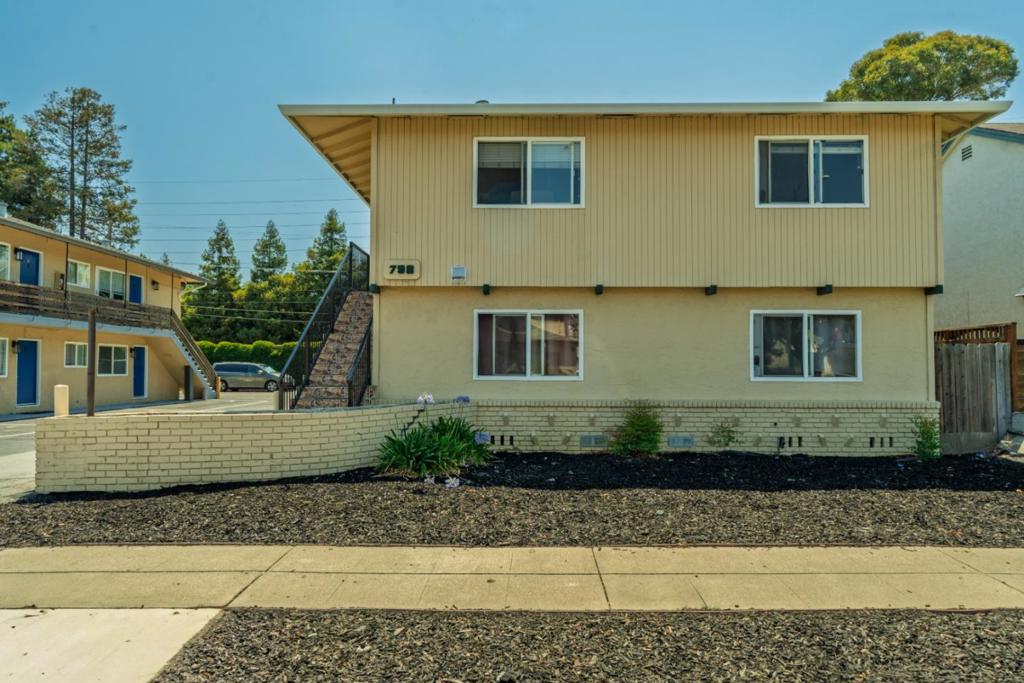 Nice Willow Glen Area close to CA-280, Historic Downtown Willow Glen. This 6-plex has owner financing with a down payment of 30% owner will carry 1st loan at 6% interest rate amortized over 30 years due in 15 years. Great opportunity for all type of investors.