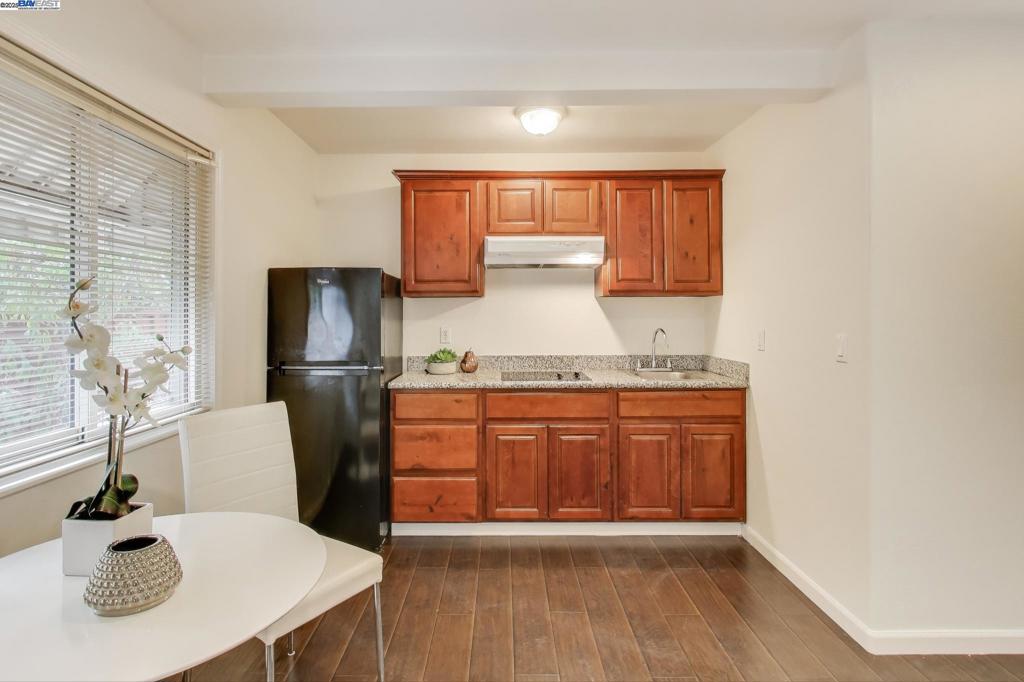 WASHINGTON MANOR - Residential