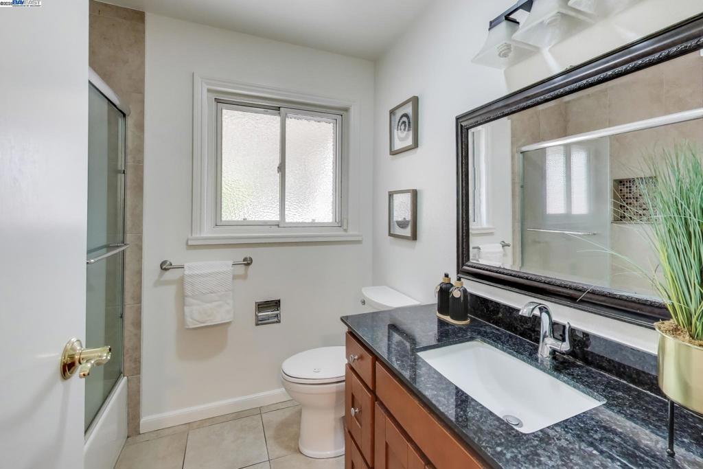 WASHINGTON MANOR - Residential