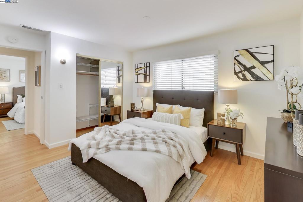 WASHINGTON MANOR - Residential