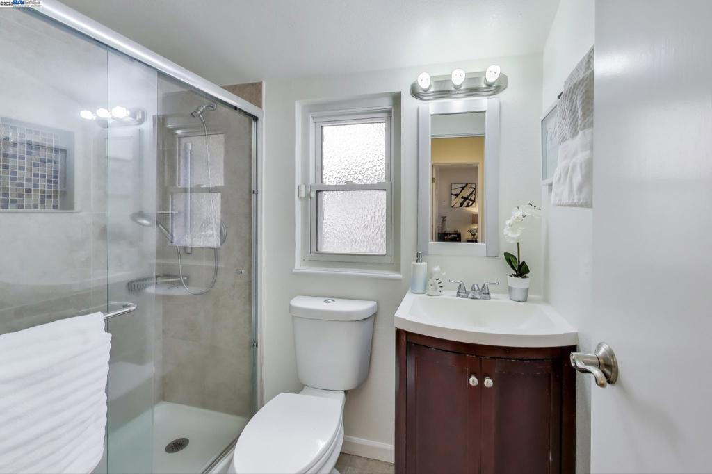 WASHINGTON MANOR - Residential
