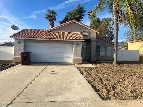 Photo of 44316 Olive Ave, Hemet, CA 92544 (MLS # SW26068938)