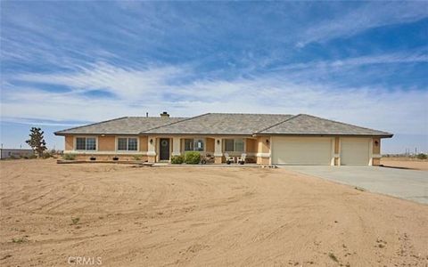 Photo of 7210 Lindero Rd, Phelan, CA 92371 (MLS # GD26043122)