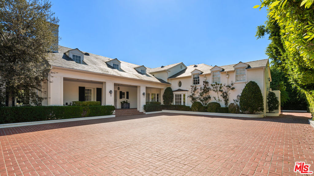 111 N Mapleton Drive