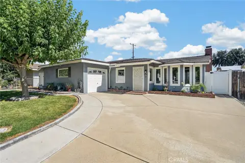 230 E Pioneer Ave, Redlands, CA 92374 - MLS#: IG26159606