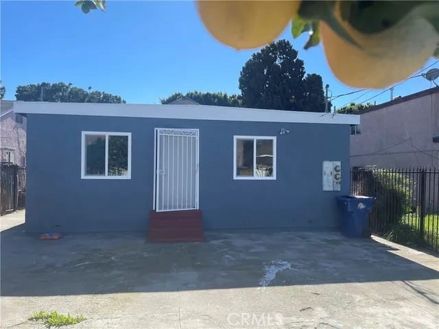901 E 42nd