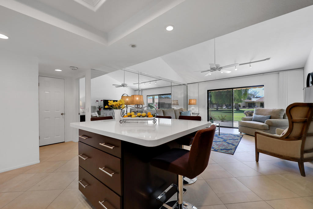 77401 Sawgrass Circle