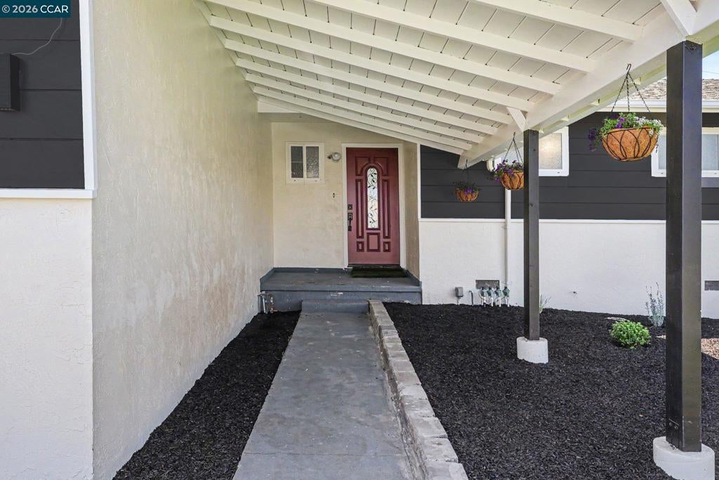 333 Lamont Ct