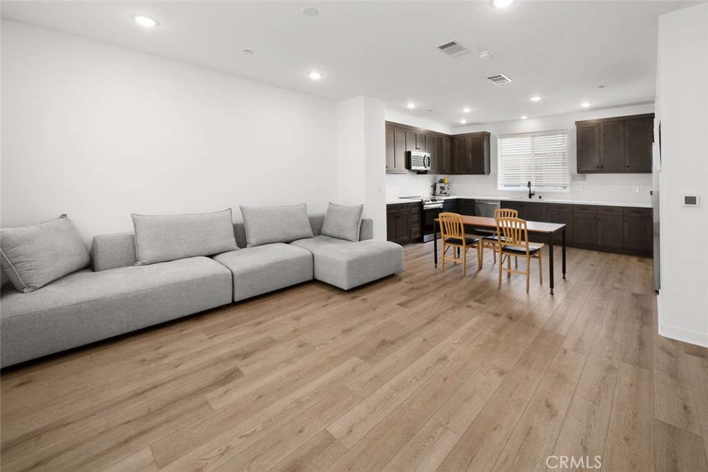 905 Madonna Road 38