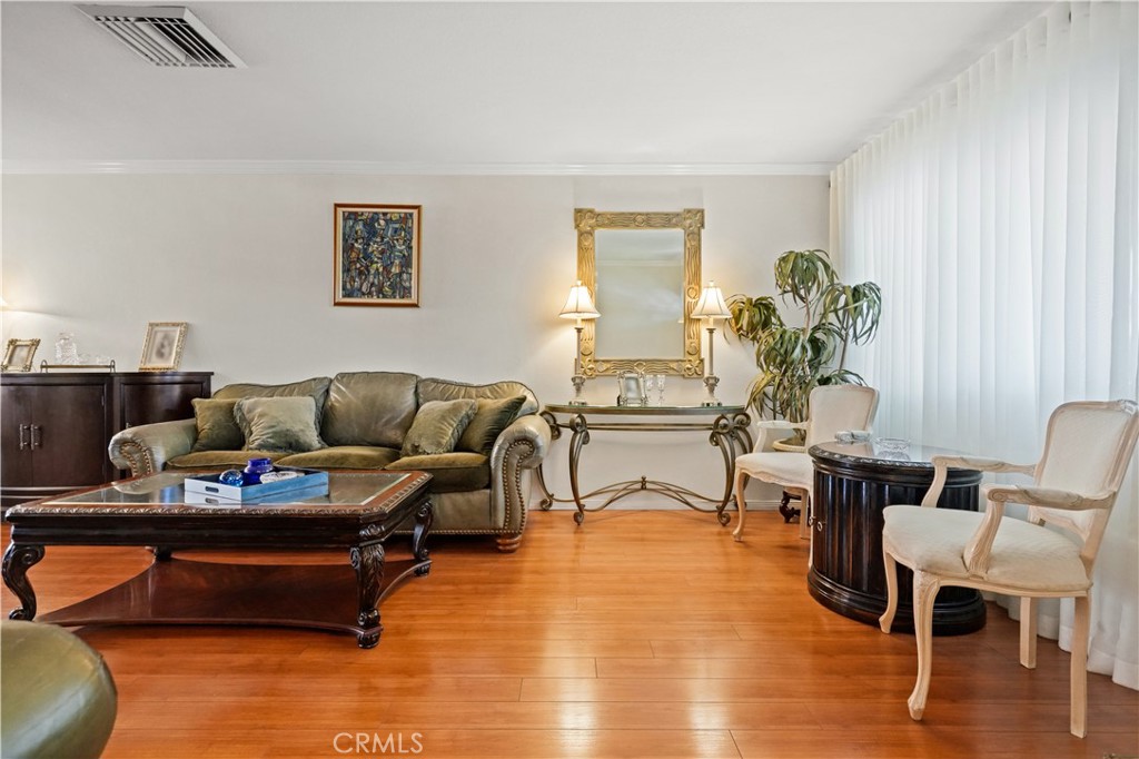 17041 Roscoe Boulevard 3