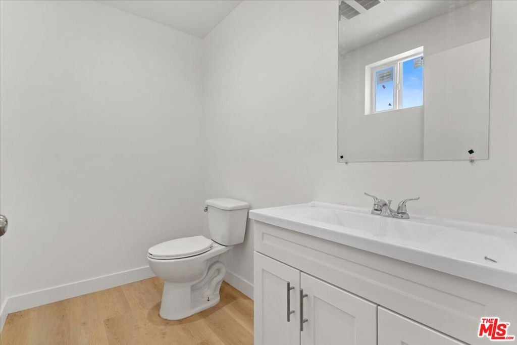 707 W 80th Street