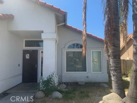 A beautiful Single Family Residence Home in the City of Hemet is available for Renting immediately now. It is 1476 SF living space on a big lot of 6576 SF area consisting of 3 Bedrooms, 2 bathrooms and 3 car garages with fully equipped kitchen with appliances. Located in a quiet family neighborhood with schools and shopping nearby adds us to make it perfect for decent living and/or raising a family. Hurry up and don't miss the opportunity.