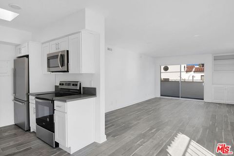 Photo of 1610 S Beverly Glen Boulevard #7, Los Angeles, CA 90024 (MLS # 26644395)