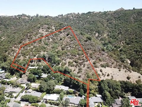 Photo of 0 Mandeville Canyon Road, Los Angeles, CA 90049 (MLS # 25495797)