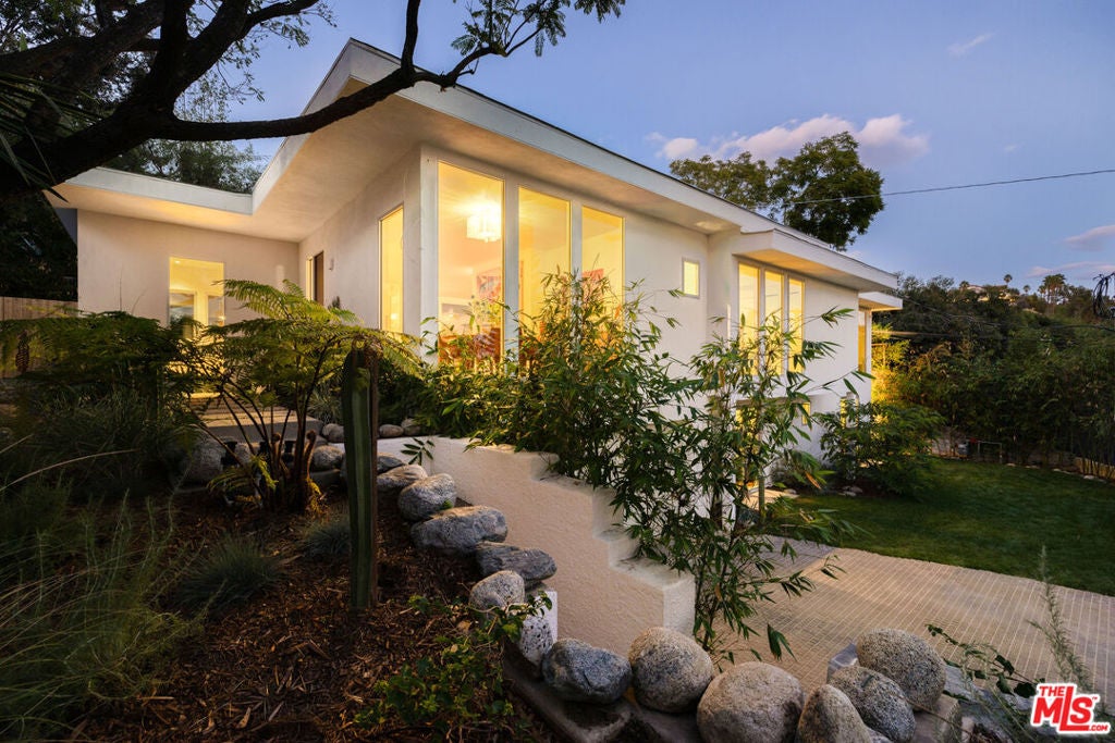 2020 La Brea Terrace
