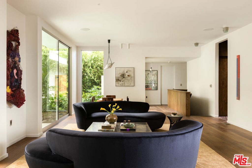 2020 La Brea Terrace
