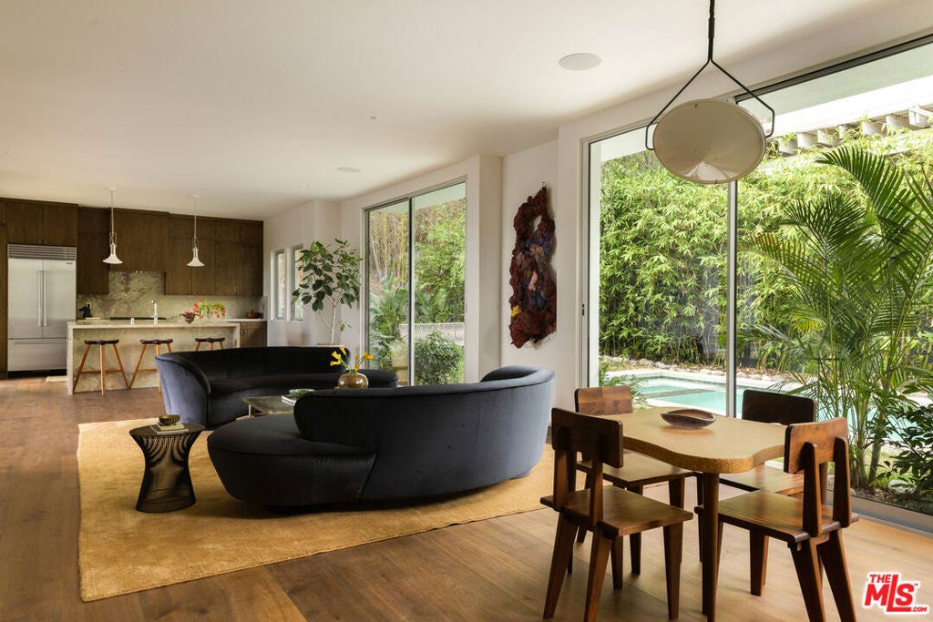 2020 La Brea Terrace