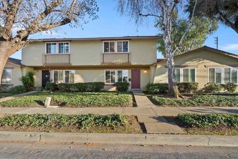 Photo of 4680 4680 Balboa Way Way, Fremont, CA 94536 (MLS # 41121556)