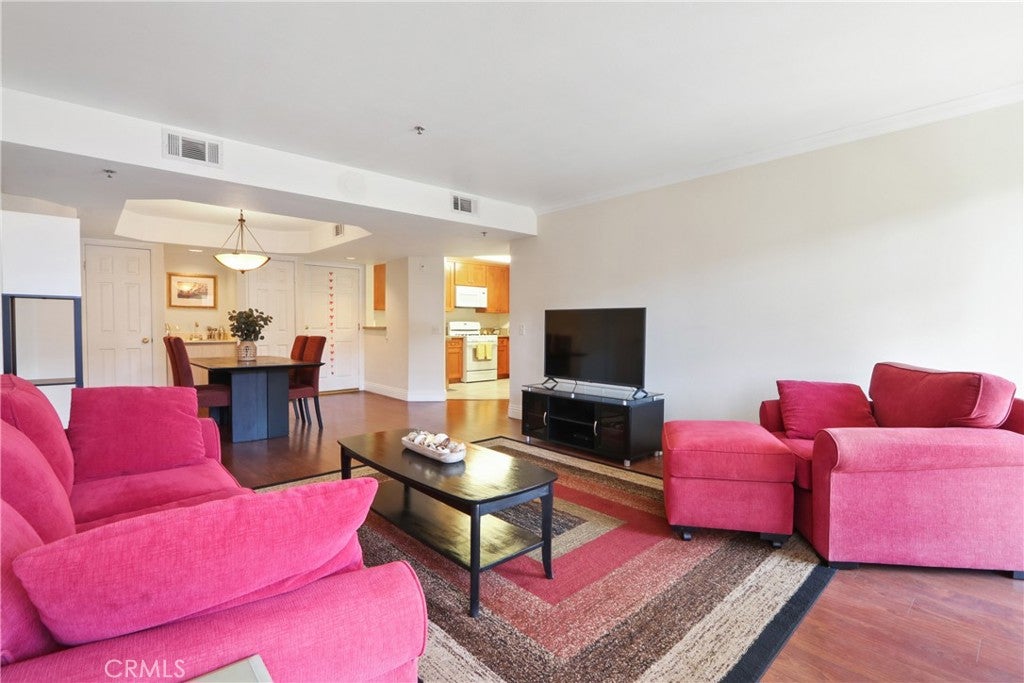 801 Pine Ave. #310