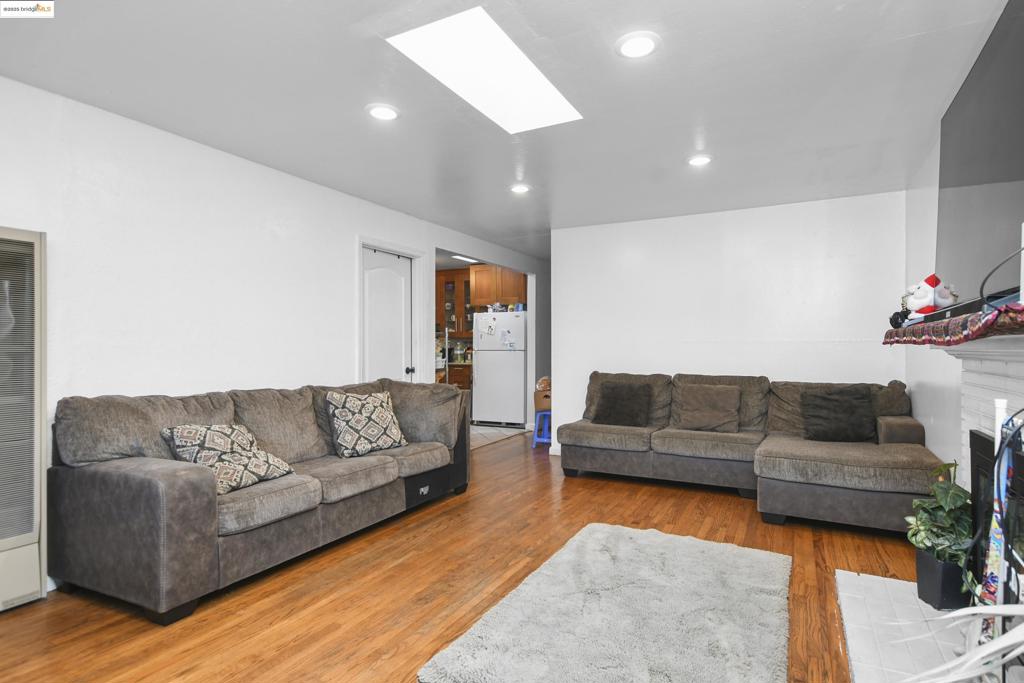 RICHMOND - Residential