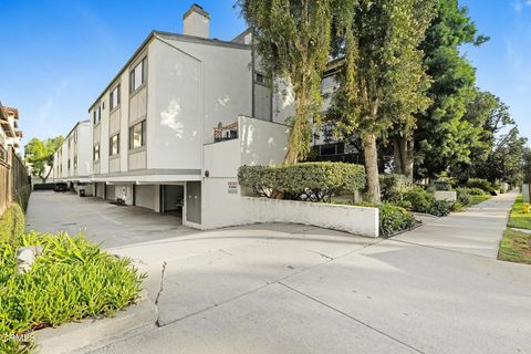 Photo of 394 S Los Robles Avenue #2, Pasadena, CA 91101 (MLS # P1-25946)