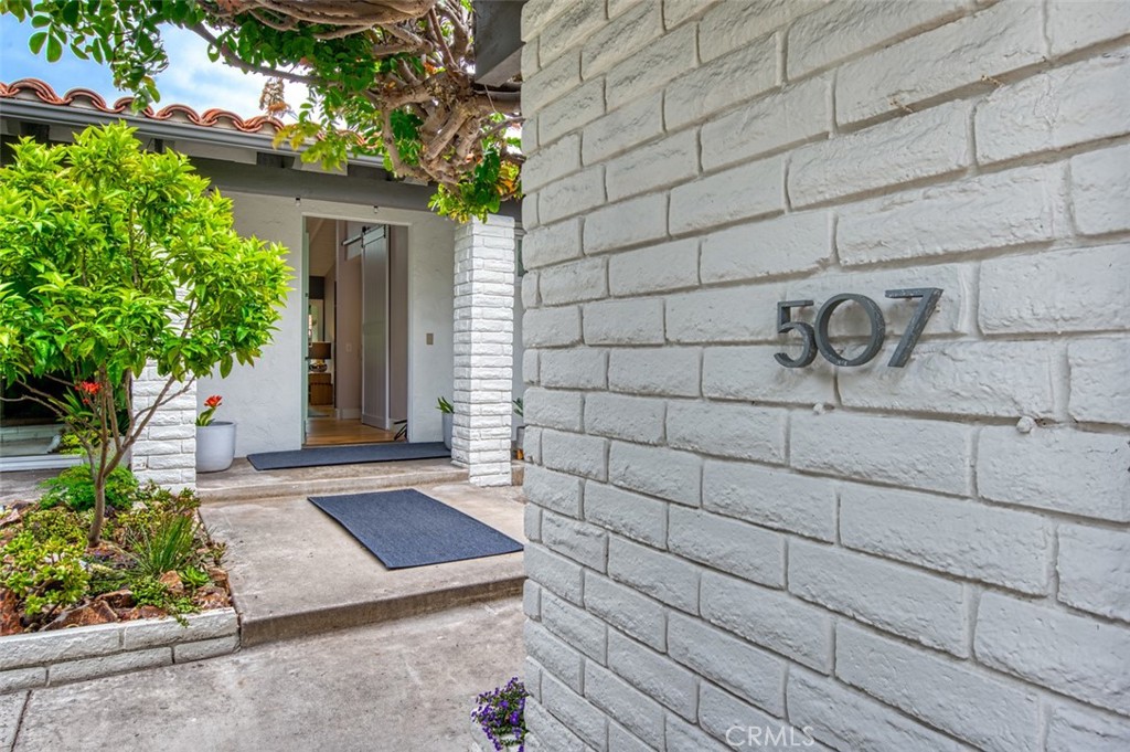 507 Avenida Campana