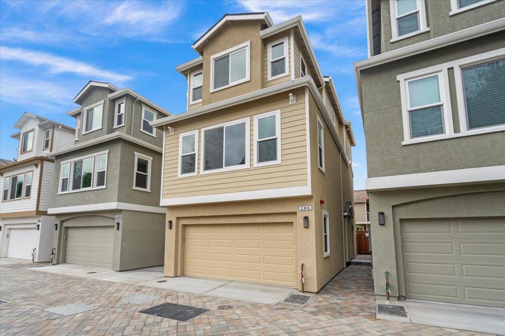 BRAND NEW CONSTRUCTION, 4 Bedroom, 4 Full Bath, Open Floor Plan, Stainless Steel Appliances, Split System Heating , 5 Tone A/C, Double Pane windows. LED Recessed Lighting, Walk-in Closet, Double Vanities, Eat in Kitchen, Engineered Oaks Hardwood Floor in Entire House, Fire Sprinklers, 220 EV Charging ready in the Garage, Inside Laundry room, Easy Access to Freeway & Expressway, Centrally Located with Convenient Access to Shops & Resturants, Close to Campbell Down Town, Close to John D Morgan Park, Close to Valley Fair, Close to Santana Row, Private Road, Guest Parking