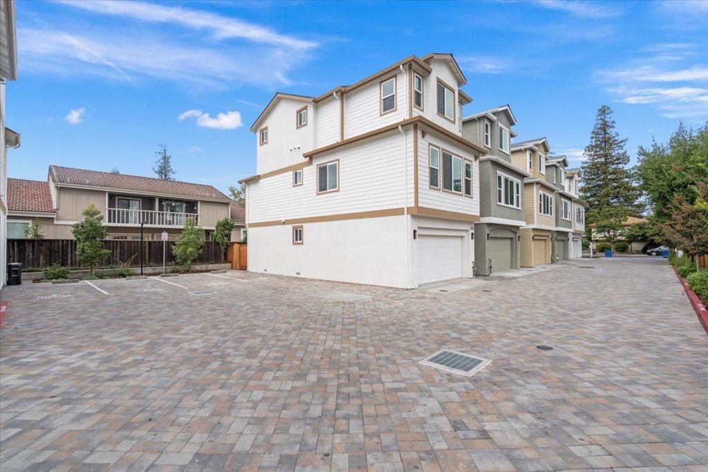 Photo of 186 Rincon Avenue, Campbell, CA 95008 (MLS # ML82025150)