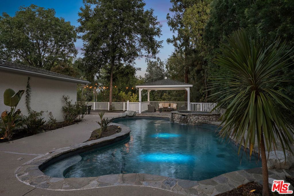 Photo of 5220 Melvin Avenue, Tarzana, CA 91356 (MLS # 26638789)
