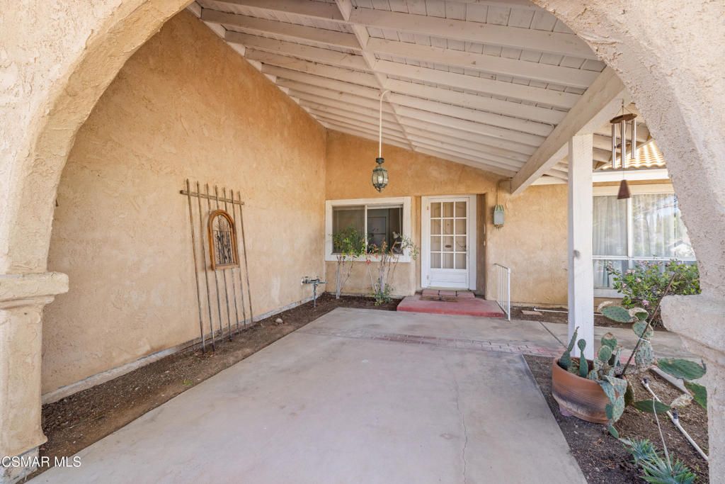 Photo of 884 Bennett Street, Simi Valley, CA 93065 (MLS # 226001321)