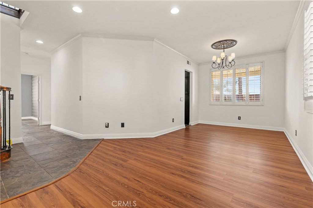 12253 Knightsbridge Drive