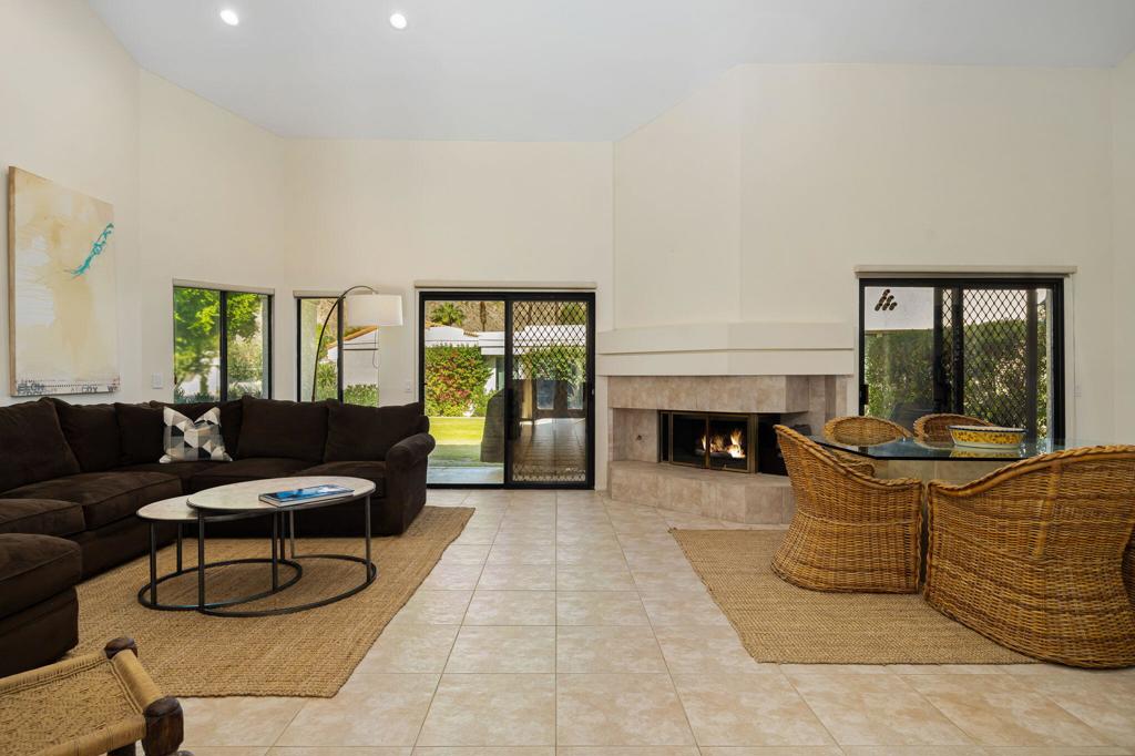 Santa Rosa Cove Coun - Residential