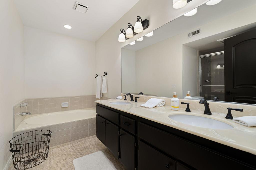 Santa Rosa Cove Coun - Residential