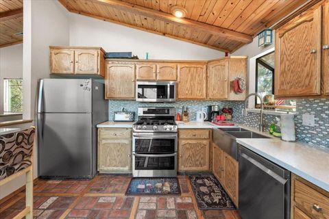 Tiny photo for 43580 Ridge Crest Drive, Big Bear, CA 92315 (MLS # 219144343DA)