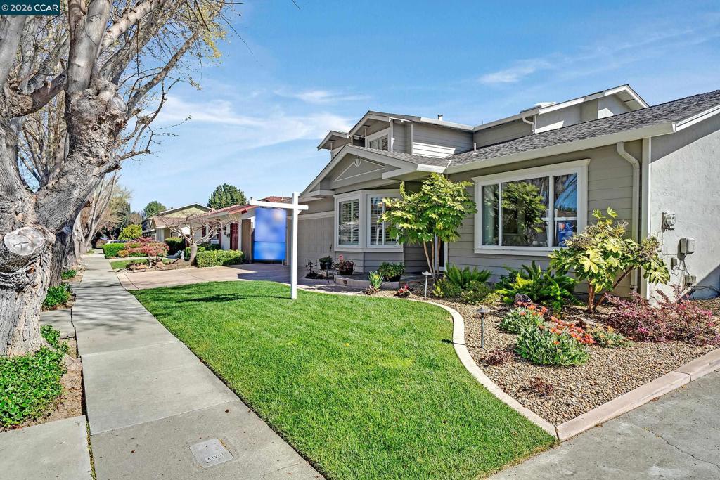 2415 Crestline Rd