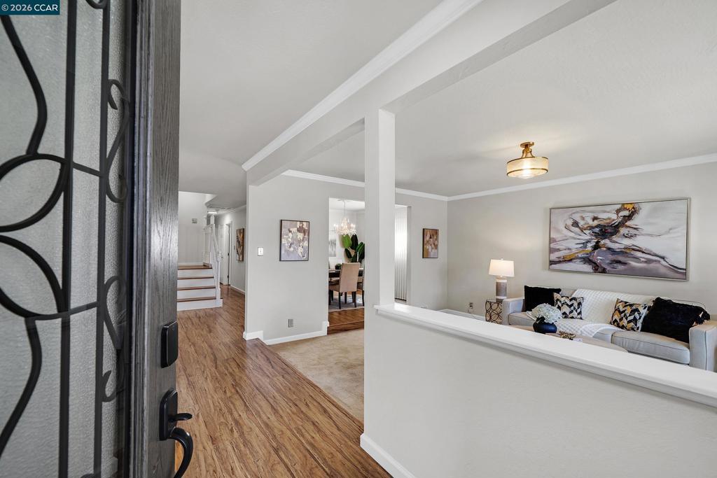 2415 Crestline Rd