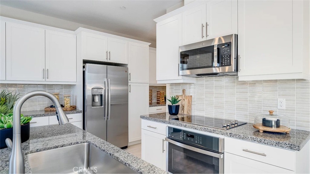 2653 E Hyde Paseo