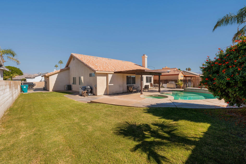 Palm Meadows - Residential