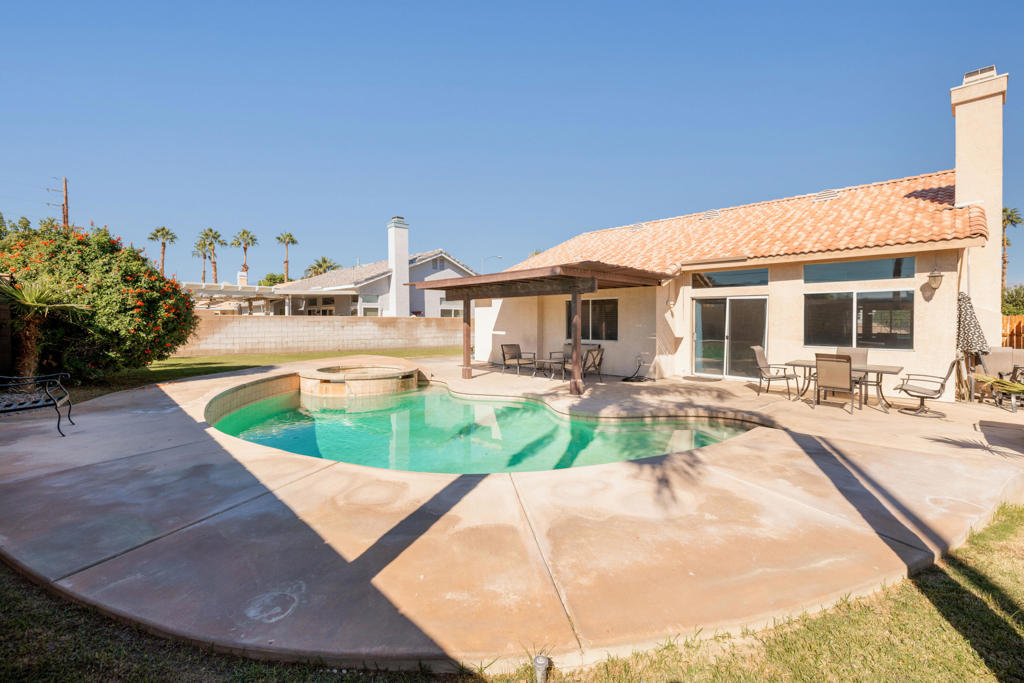 Palm Meadows - Residential