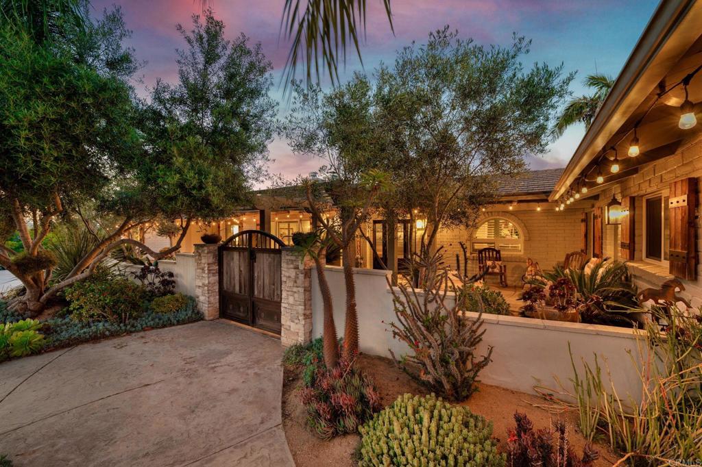 560 Rancho Camino