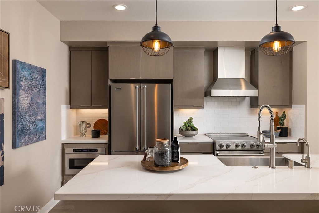 312 E Whittier Boulevard